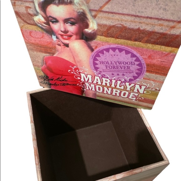 Marylin Monroe wooden box - Picture 3 of 8